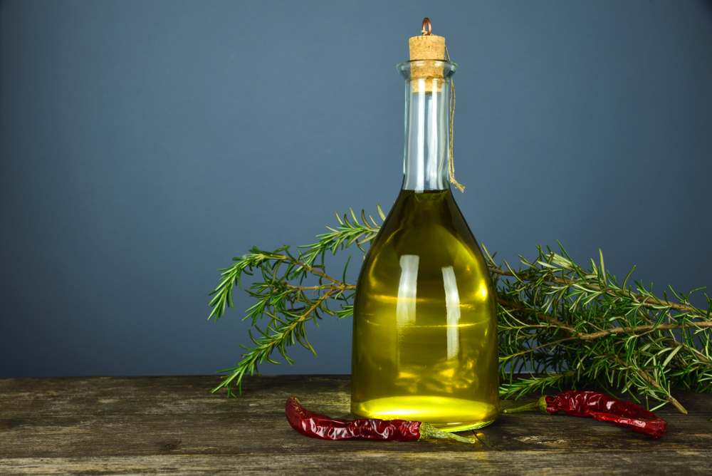 Olio al peperoncino: la ricetta per farlo in casa
