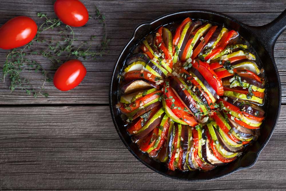 Ratatouille di verdure: una ricetta leggera, gustosa e colorata