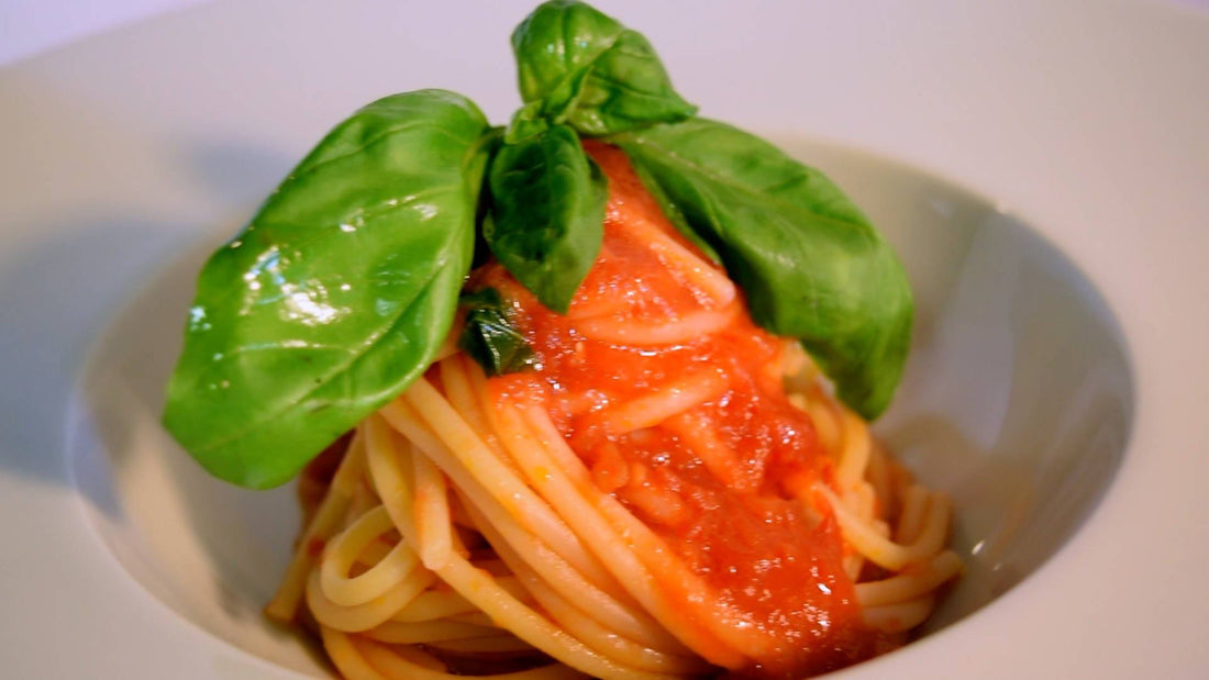 Spaghetti al pomodoro: prova la nostra ricetta!