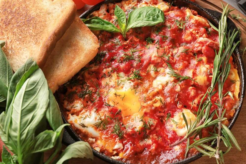 Eggs in Purgatory: the dish reminiscent of the Divine Comedy